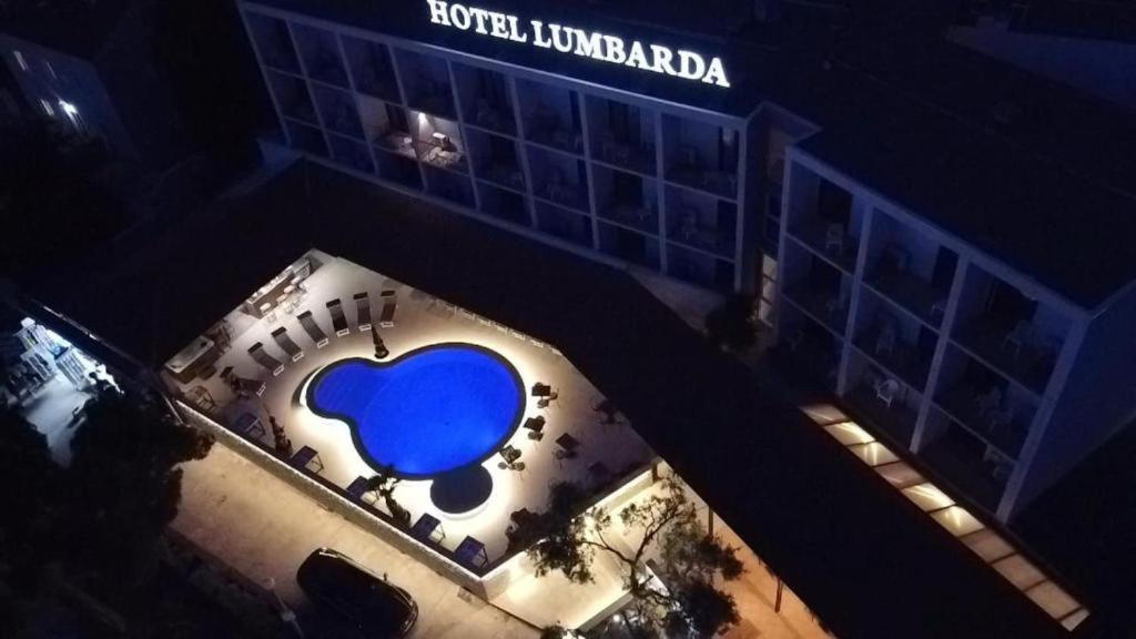 Hotel لومباردا المظهر الخارجي الصورة