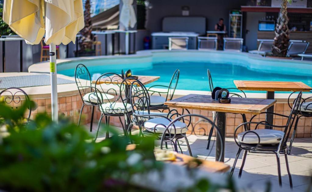 Hotel لومباردا المظهر الخارجي الصورة