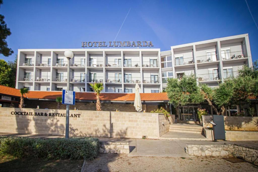 Hotel لومباردا المظهر الخارجي الصورة