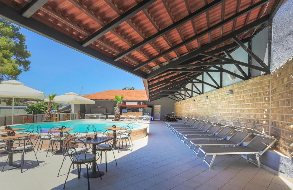 Hotel لومباردا المظهر الخارجي الصورة