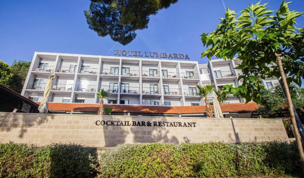Hotel لومباردا المظهر الخارجي الصورة